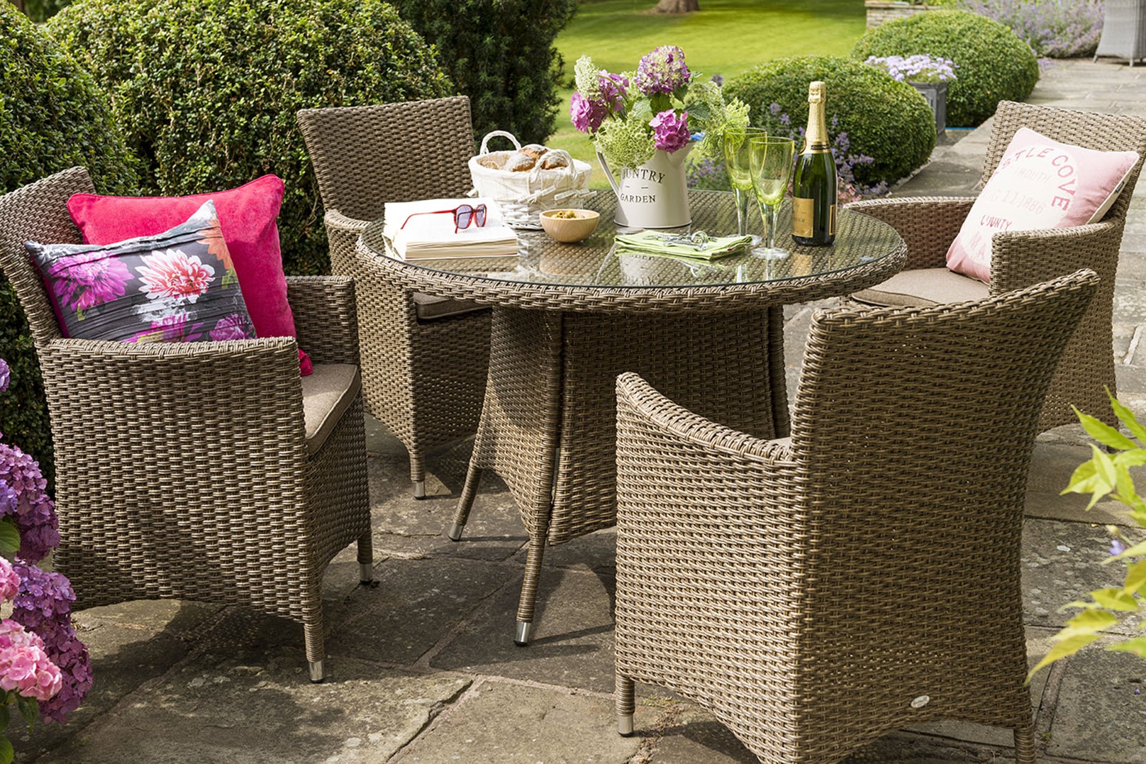 WICKER SOFA SET WITH METAL UMBRELLA 1.2M/ GRAY COLOR RATTAN AND CREAM CUSHION SPUM POLYESTER 10CM THICKNESS