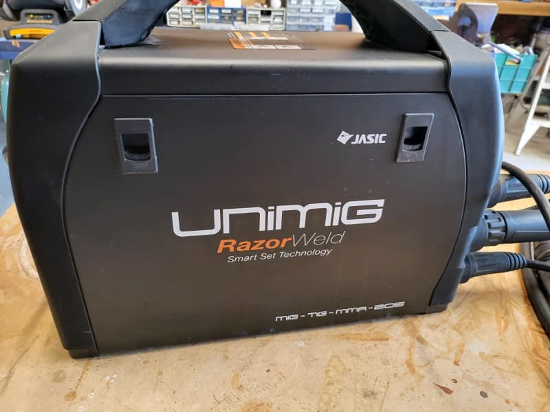 UNIMIG KUMJRRW205SSMIG Razorweld 205 Smart Set MIG/TIG/MMA Inverter Welder