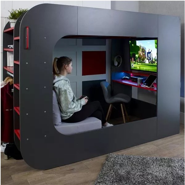 CLEARANCE SALE-ULTIMATE GAME BED