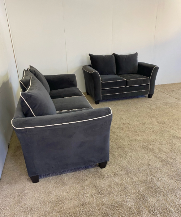 Couch and Loveseat-gra